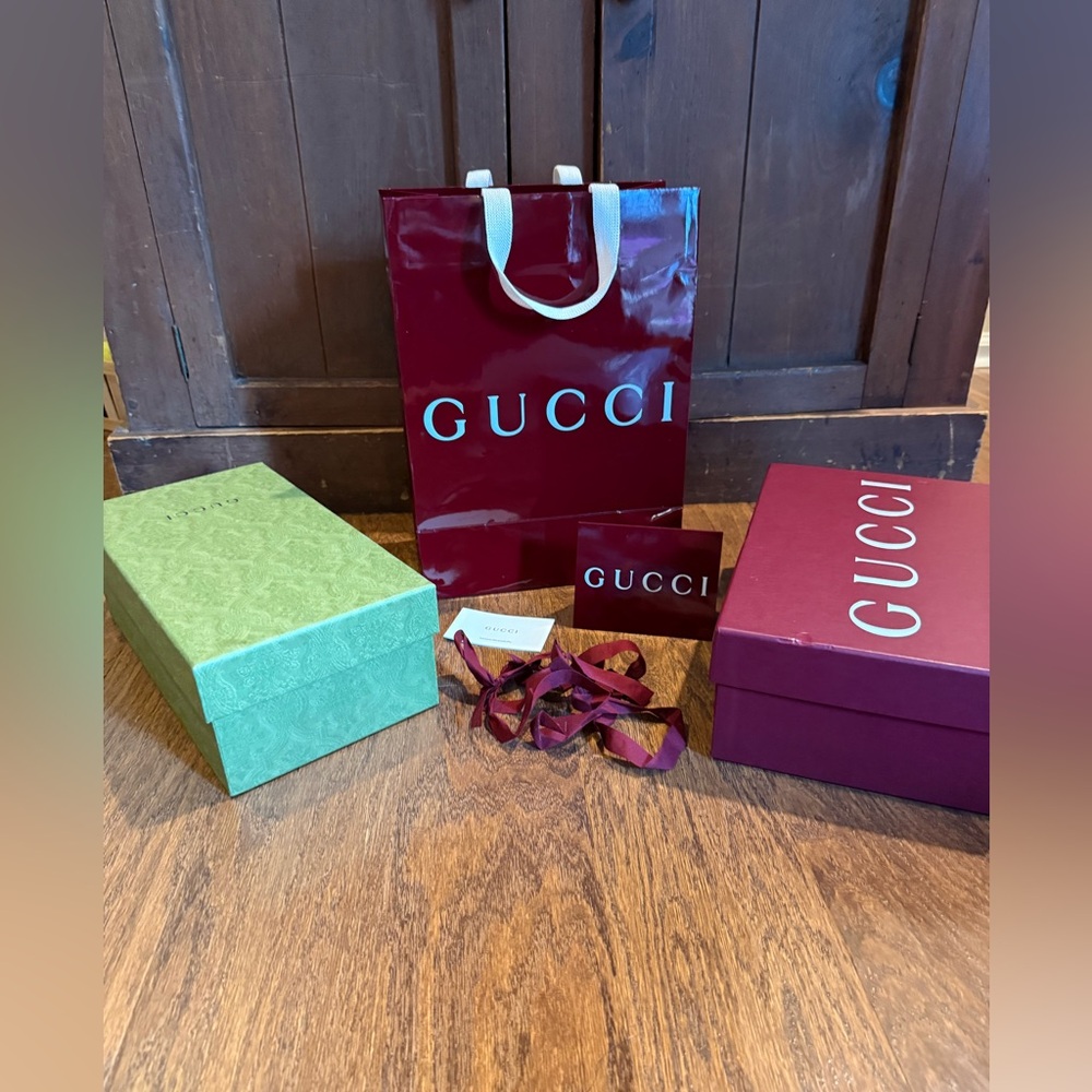 Authentic Gucci Shoeboxes, Ribbon, Folios, and Shopping Bag